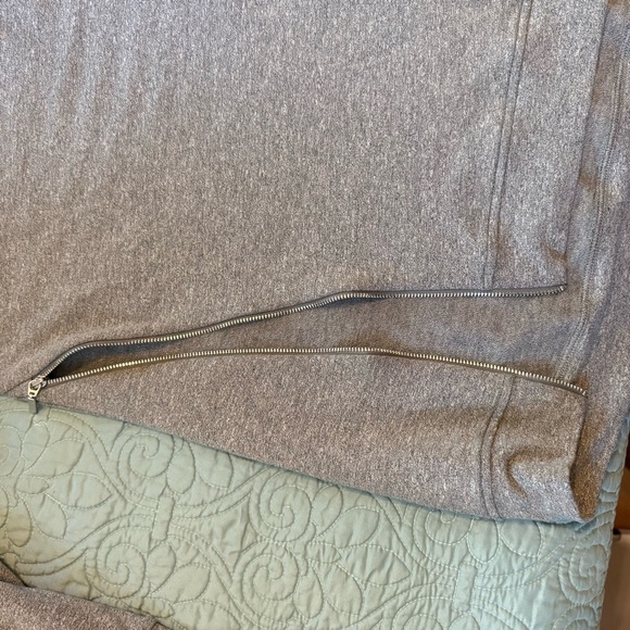 NWT Lyssé Alondra Zip Front Sweatshirt Gray Size Medium Womens - Picture 8 of 9